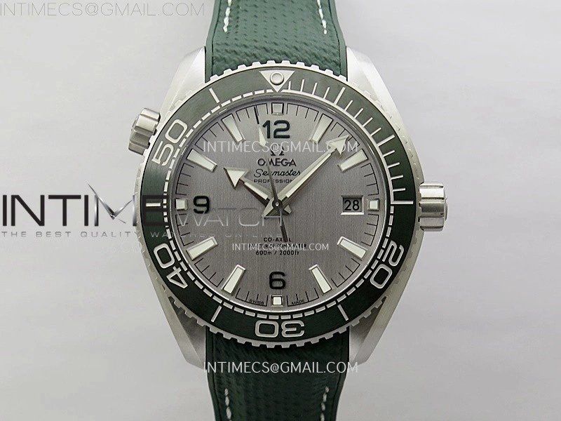 Planet Ocean 600M 43.5mm Green Ceramic Bezel SS VSF 1:1 Best Edition Silver Dial on Green Rubber Strap A8900